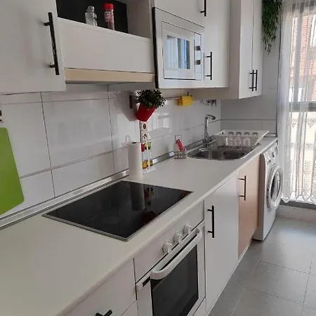 Apartamento Parking Gratis, Centrico, Tranquilo Y Todo A Mano